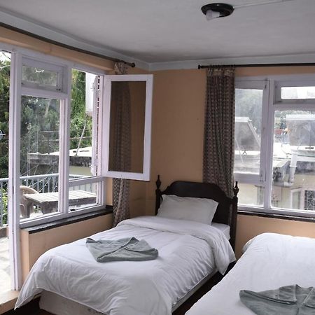 Beehive Hostel Kathmandu Bagian luar foto