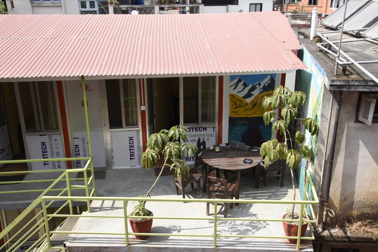 Beehive Hostel Kathmandu Bagian luar foto