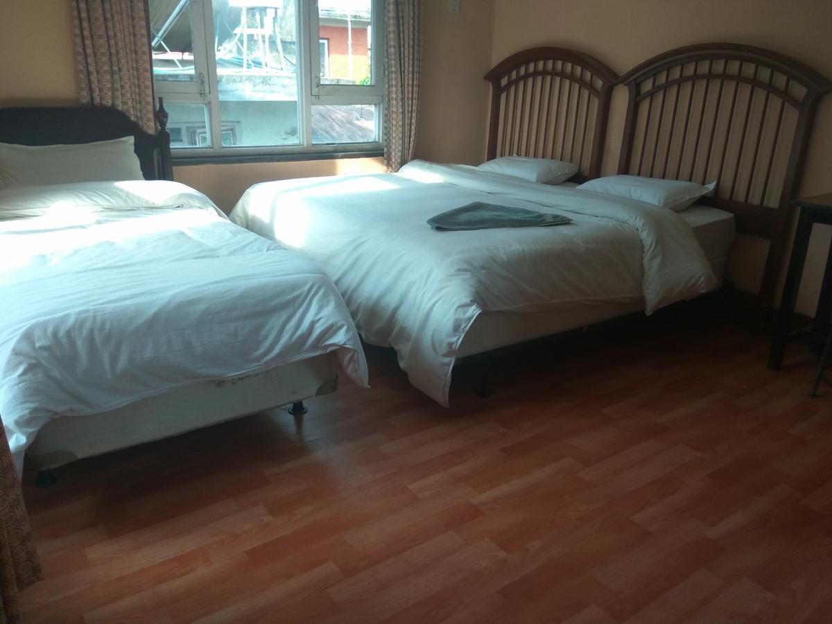 Beehive Hostel Kathmandu Bagian luar foto