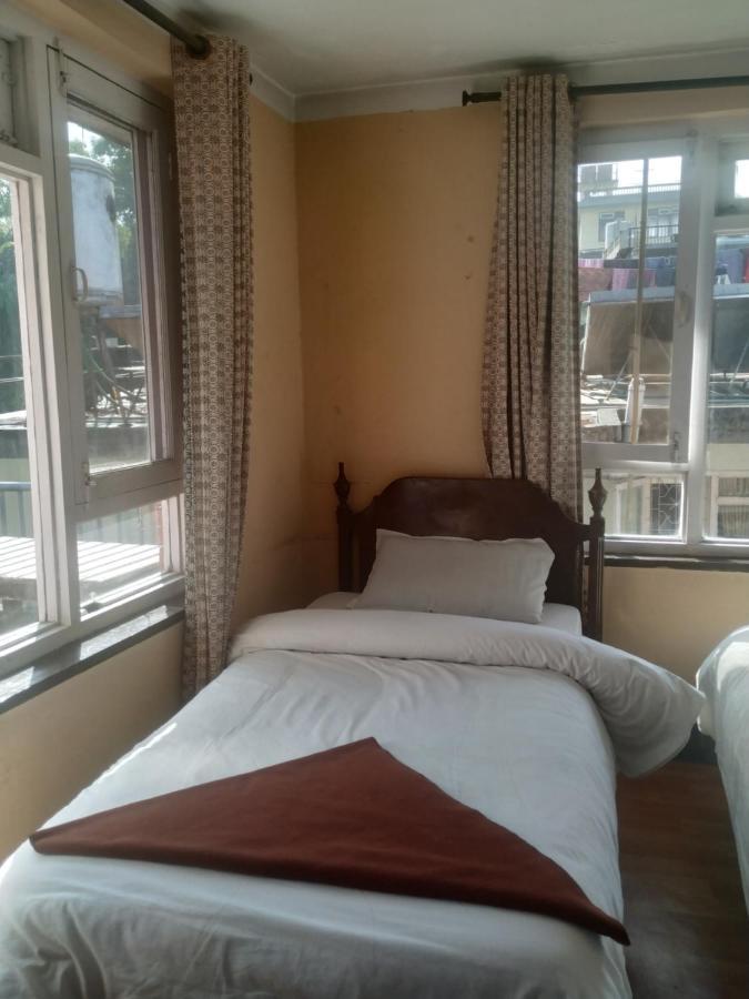 Beehive Hostel Kathmandu Bagian luar foto
