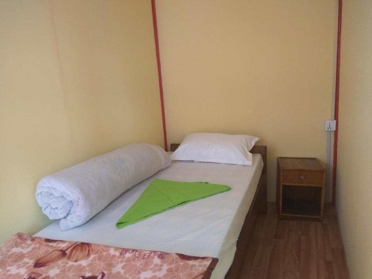 Beehive Hostel Kathmandu Bagian luar foto