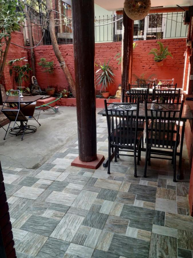 Beehive Hostel Kathmandu Bagian luar foto