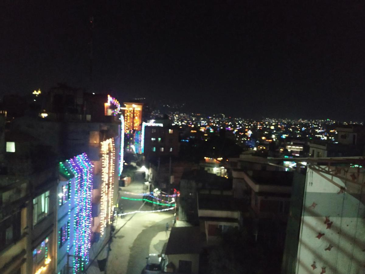 Beehive Hostel Kathmandu Bagian luar foto