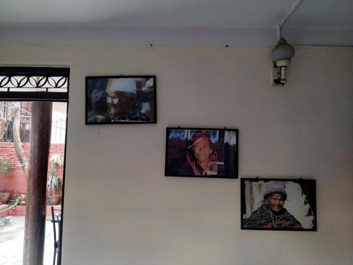 Beehive Hostel Kathmandu Bagian luar foto